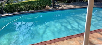 Comrades Oasis Guest House