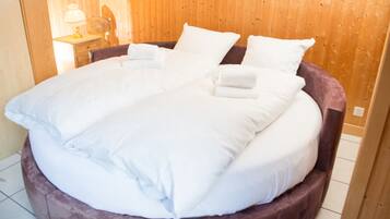 4 Schlafzimmer, kostenloses WLAN, Bettwäsche