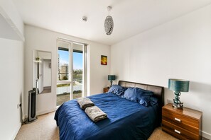 Apartment | 2 bedrooms, iron/ironing board, free WiFi, bed sheets - Stunning 2-bed Apartment in London (London)