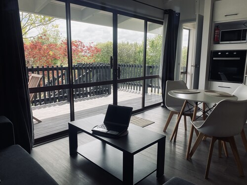 Hear the birds , relax in the sun with privacy.