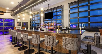 Riverbend Hotel and Suites, Trademark Collection by Wyndham