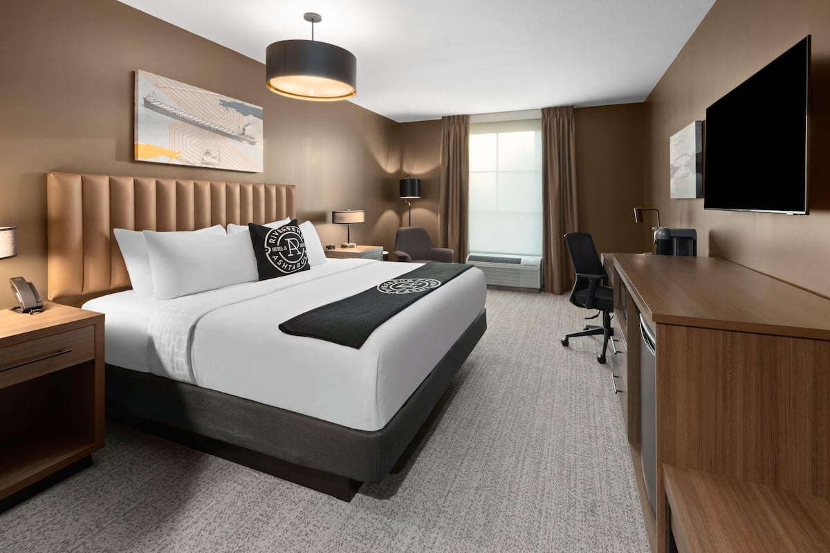 Habitación, 1 cama King size, para no fumadores | Tabla de planchar con plancha y wifi gratis