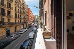 Unclassified image, 4 of 15, button