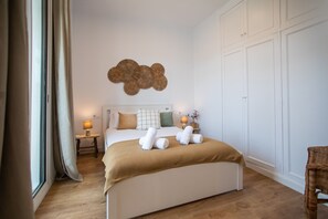 3 chambres, fer et planche à repasser, accès au Wi-Fi (inclus)