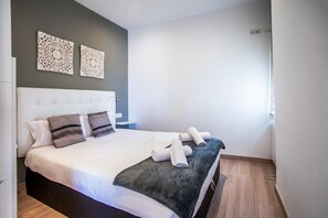 2 bedrooms, iron/ironing board, travel crib, free WiFi