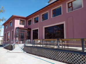 Front of property - Kharkhorin hostel and restaurant  (Kharkhorin)