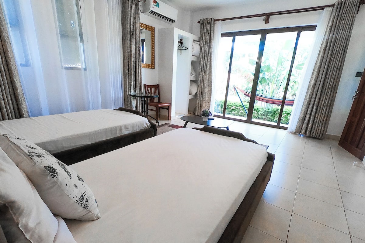 4 bedrooms, individually decorated, individually furnished, free WiFi