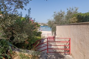 Property grounds - Beachfront apt at Exclusive Location Near Center (Rogoznica)