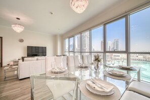 Dining - Upscale 2BR w/ Burj Khalifa & Fountain Views (Dubai)