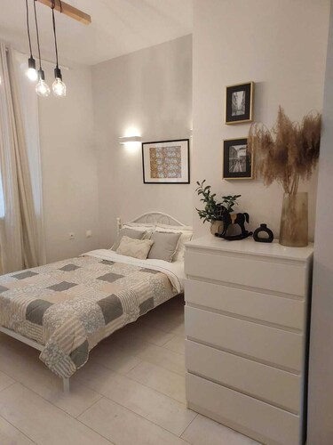 Joanna's cozy studio apartment Warsaw's Old Town