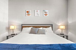 1 chambre, fer et planche à repasser, Wi-Fi, draps fournis