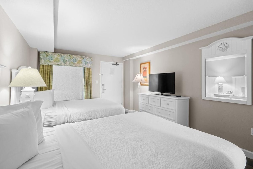 Gallery Detail: Airy Oceanfront Suite Includes Hot Breakfast Reviews Deals Photos