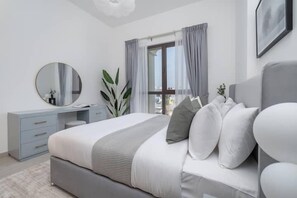 Apartamento de lujo | 1 dormitorio, escritorio, tabla de planchar con plancha y wifi gratis