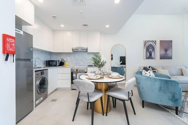 Luxury Apartment | In-room dining