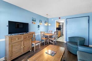 TV - Spacious Oceanfront Ste Includes Breakfast 6th Flr (Myrtle Beach)
