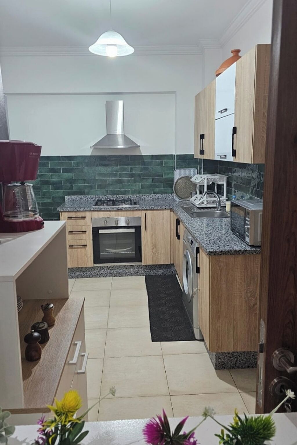 ثلاجة، ميكروويف، فرن، موقد طهي مسطح