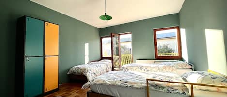 Basic Room, Women only | 1 bedroom, desk, laptop workspace, free WiFi