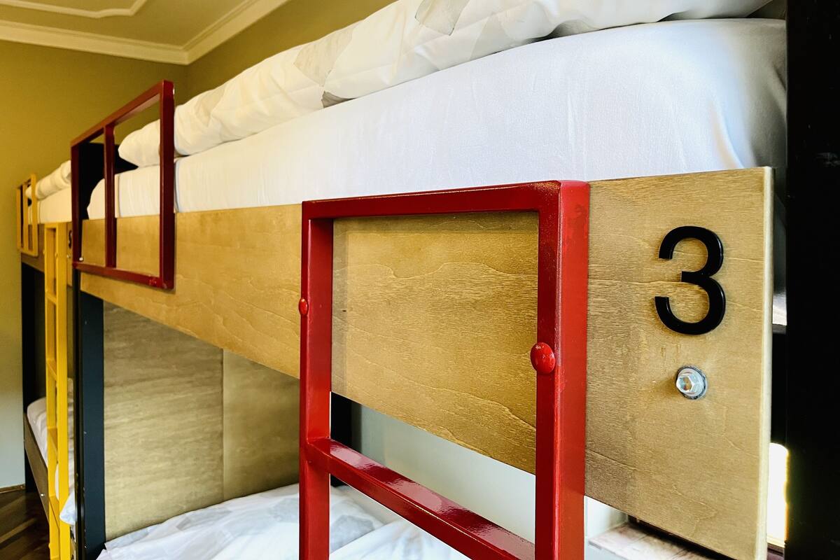 Basic Room, Mixed Dorm | Desk, laptop workspace, WiFi (free), bed sheets