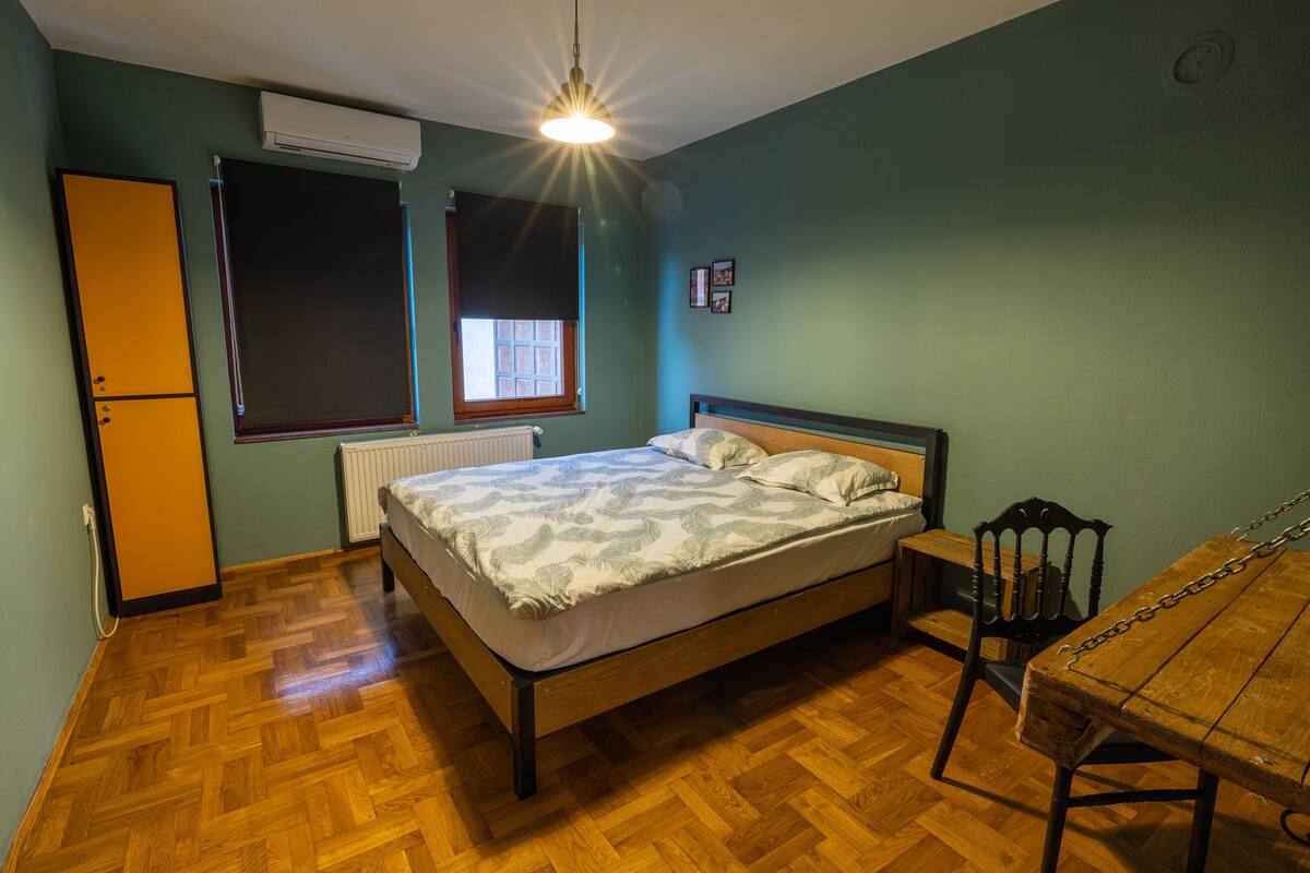 Basic Double Room | Desk, laptop workspace, WiFi (free), bed sheets