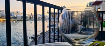 Fantastisk havudsigt, 2 soveværelser, kingsize senge, fuld aircondition