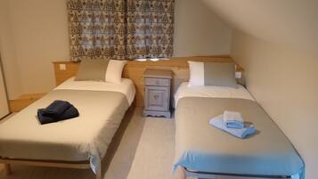 2 slaapkamers, een strijkplank/strijkijzer, reisbedje, gratis wifi
