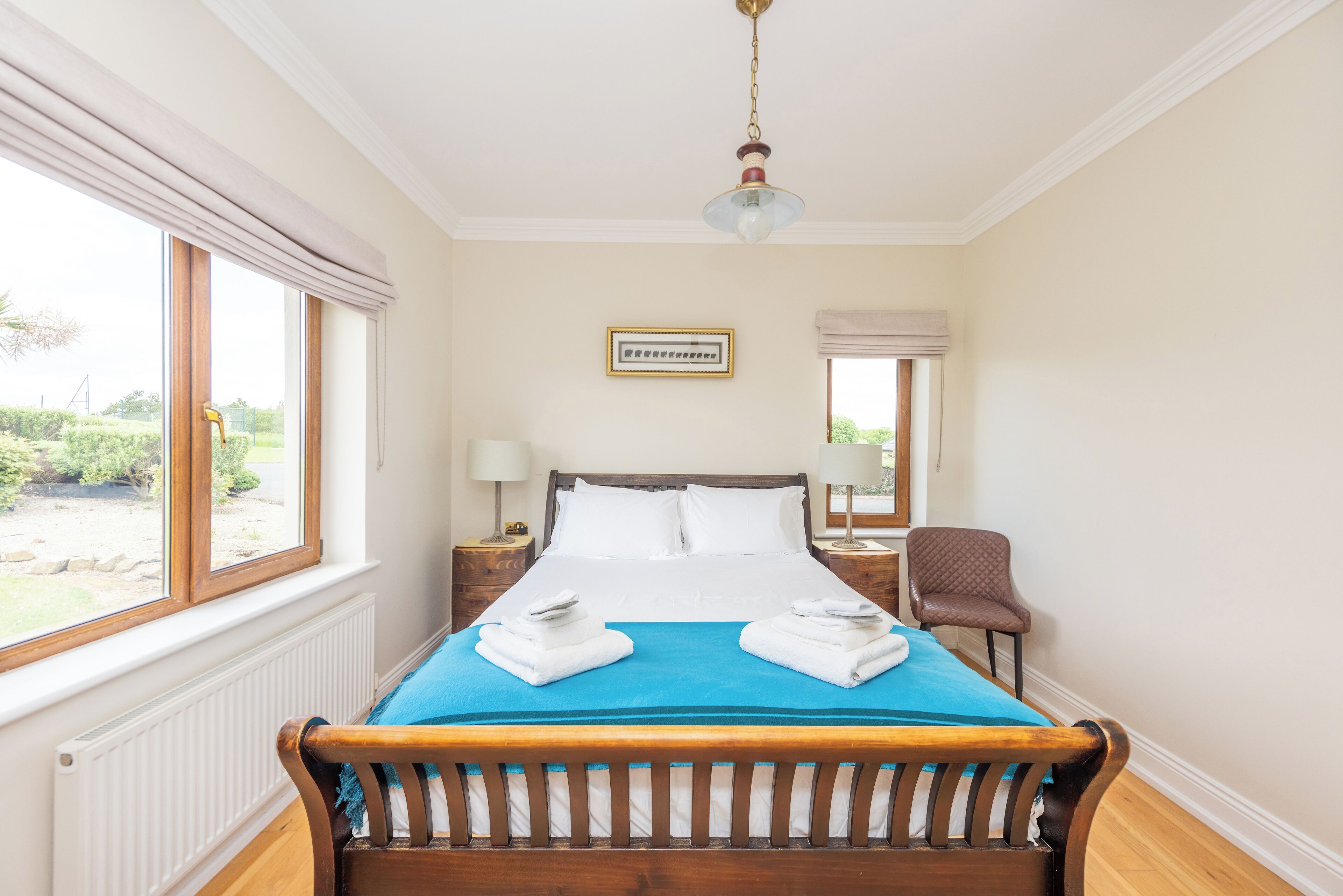 5 bedrooms, free WiFi, bed sheets