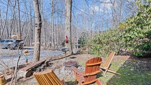 Property grounds - Little Wolf Cabin: Cozy Log Cabin Retreat Amidst Wooded Bliss (Maggie Valley)