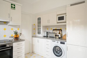 Fridge, microwave, oven, dishwasher