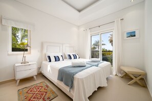 5 Schlafzimmer, Bügeleisen/Bügelbrett, kostenloses WLAN, Bettwäsche