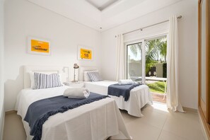 5 slaapkamers, een strijkplank/strijkijzer, gratis wifi, beddengoed