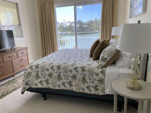 6 makuuhuonetta, silitysrauta/-lauta, Wi-Fi, vuodevaatteet