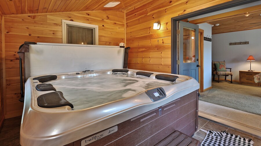 Winding Way Chalet 3 Bedroom Home
