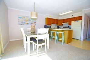 Apartment, 2 Schlafzimmer | Speisen