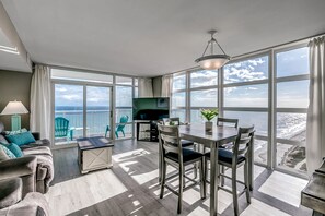 Smart TV, DVD player, stereo