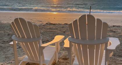 Sandcastle House Oceanfront Paradise in Fernandez Bay