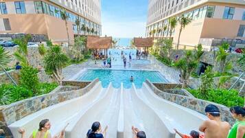 6 outdoor pools