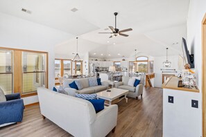 Smart TV, fireplace - Corolla Oceanside in Whalehead - Heated Pool - 7BR/6.5BA - Short Walk to Beach! (Corolla)