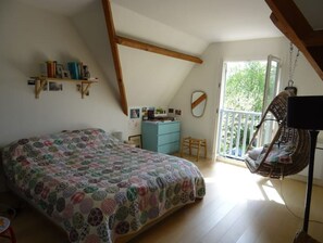 4 Schlafzimmer, Schreibtisch, Bügeleisen/Bügelbrett, kostenloses WLAN