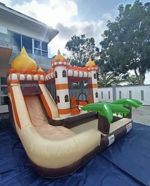 Mặt tiền nơi lưu trú