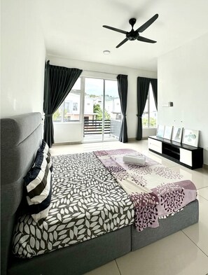 Deluxe Villa | Iron/ironing board, free WiFi, bed sheets