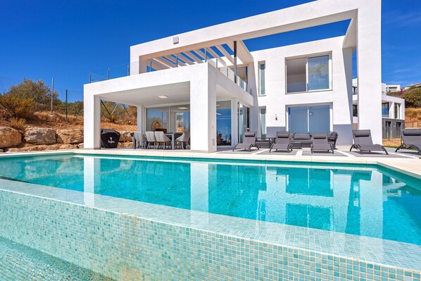 Pool - 4 Bedroom Villa in Mijas (Mijas)