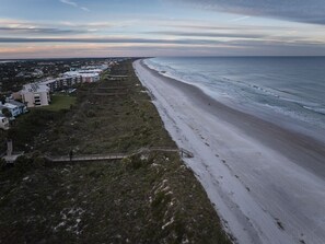 Tæt på stranden