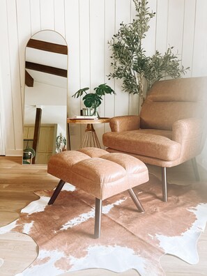 Interior - Yellow Door Ranch Near Atlanta International  Airport (Fairburn)