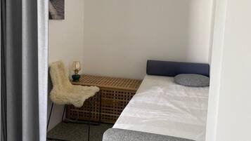 2 bedrooms, desk, free WiFi, bed sheets