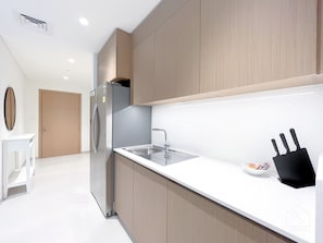 Frigorifero, microonde, forno, tostapane