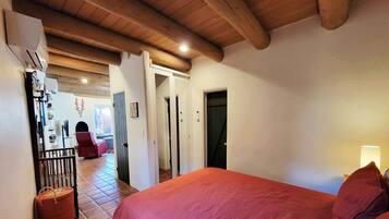 1 chambre, coffres-forts dans les chambres, fer et planche Ă repasser