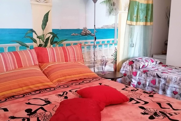 Studio, Multiple Beds