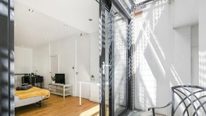 Free WiFi, bed sheets - Captivating 1-bed Studio in London (London)