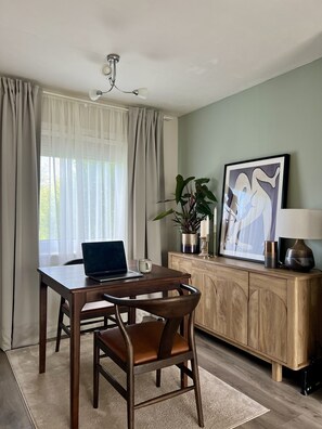 Interior - 15 min to City Center! Cozy flat in house. (Edinburgh)