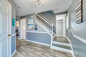 Interior - Waterfront w/dock & hot tub, bring your boat/jet ski-5 minutes from beach-LBI!!! (Manahawkin)